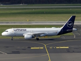 Lufthansa Airbus A320-214 (D-AIZI) at  Dusseldorf - International, Germany