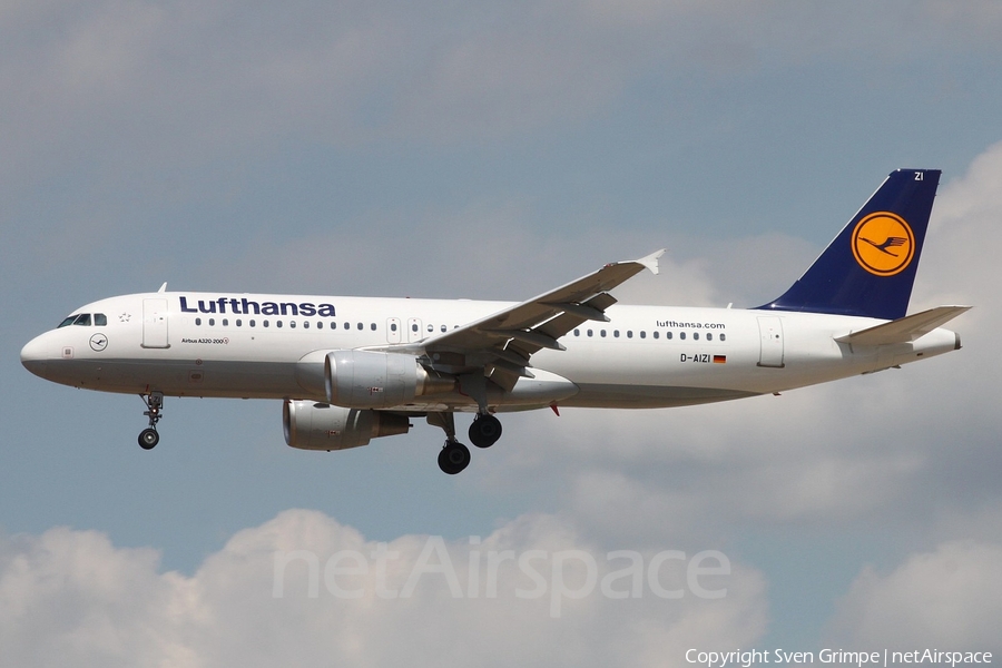 Lufthansa Airbus A320-214 (D-AIZI) | Photo 21654