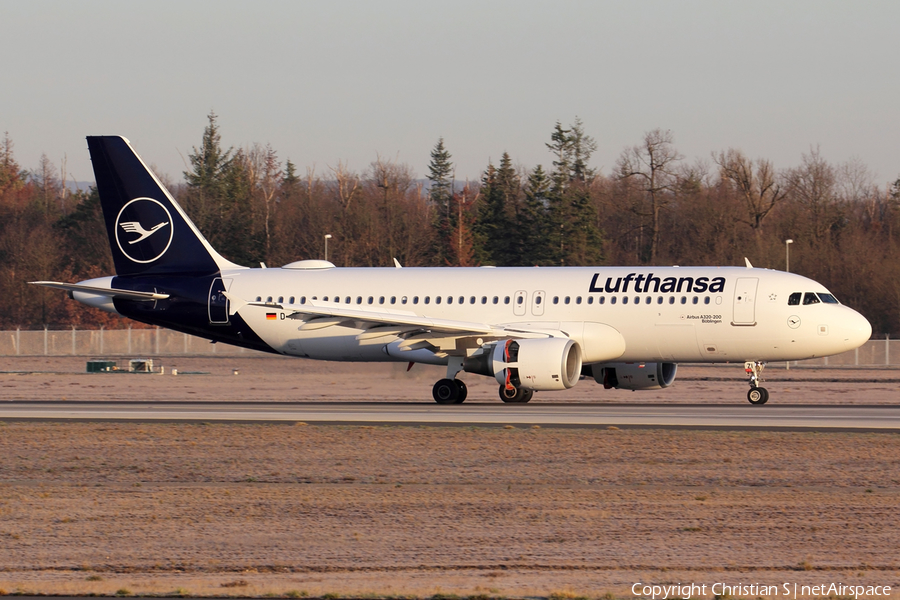 Lufthansa Airbus A320-214 (D-AIZI) | Photo 306835