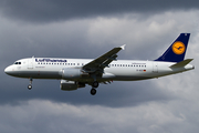 Lufthansa Airbus A320-214 (D-AIZI) at  Hamburg - Fuhlsbuettel (Helmut Schmidt), Germany