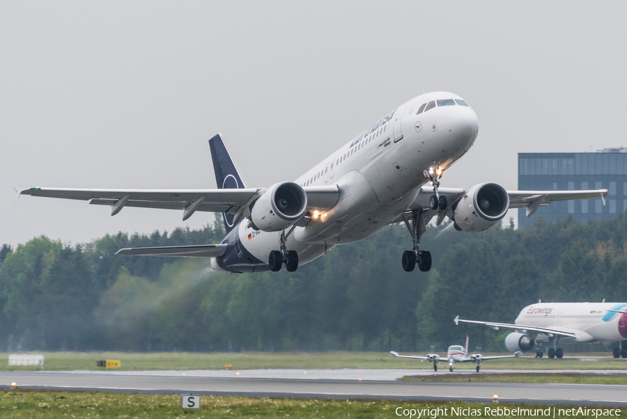 Lufthansa Airbus A320-214 (D-AIZI) | Photo 318111