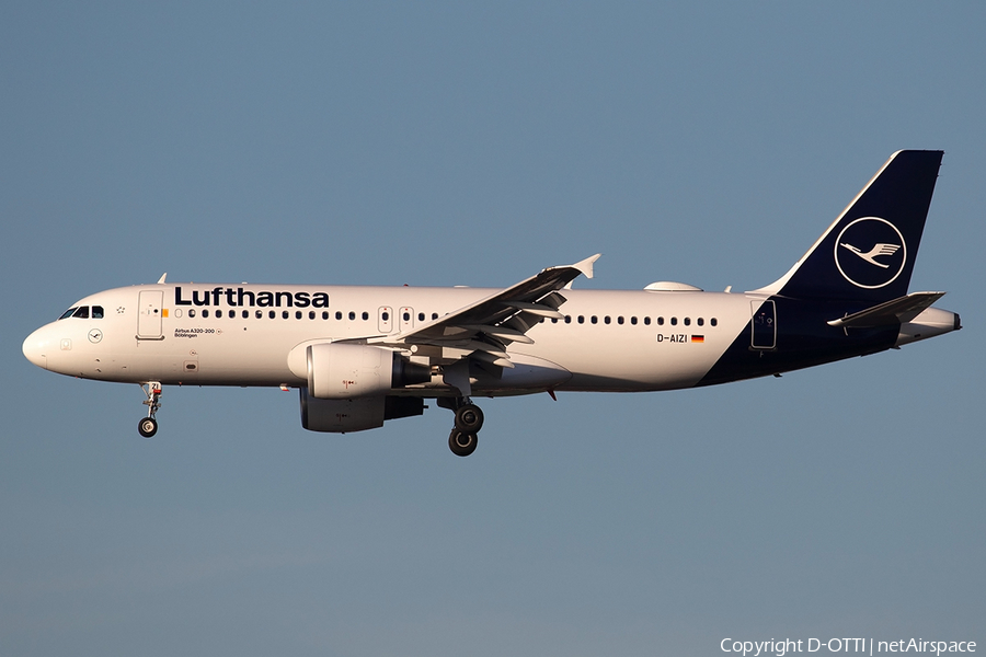 Lufthansa Airbus A320-214 (D-AIZI) | Photo 295685