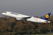 Lufthansa Airbus A320-214 (D-AIZJ) at  Hamburg - Fuhlsbuettel (Helmut Schmidt), Germany