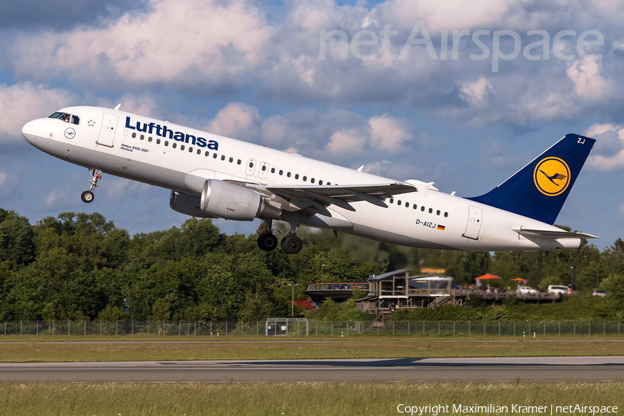 Lufthansa Airbus A320-214 (D-AIZJ) | Photo 521600