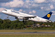 Lufthansa Airbus A320-214 (D-AIZJ) at  Hamburg - Fuhlsbuettel (Helmut Schmidt), Germany