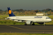 Lufthansa Airbus A320-214 (D-AIZK) at  Dusseldorf - International, Germany