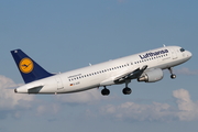 Lufthansa Airbus A320-214 (D-AIZK) at  Hamburg - Fuhlsbuettel (Helmut Schmidt), Germany