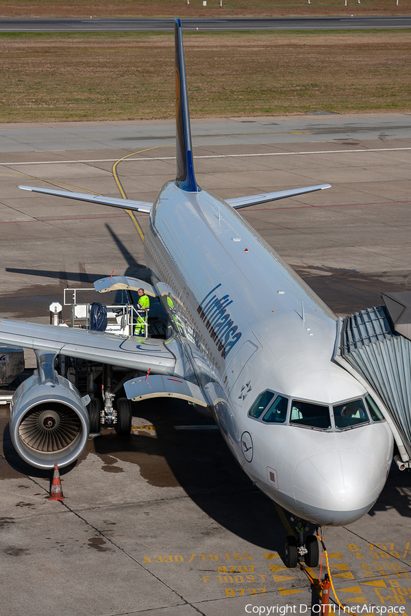 Lufthansa Airbus A320-214 (D-AIZK) | Photo 396721