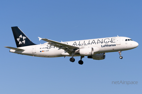 Lufthansa Airbus A320-214 (D-AIZM) at  Amsterdam - Schiphol, Netherlands