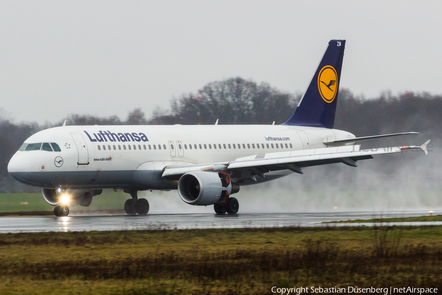 Lufthansa Airbus A320-214 (D-AIZM) | Photo 217450