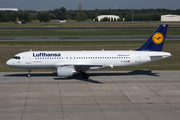 Lufthansa Airbus A320-214 (D-AIZM) at  Berlin - Tegel, Germany