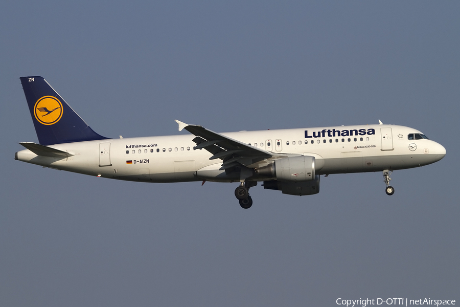 Lufthansa Airbus A320-214 (D-AIZN) | Photo 436002