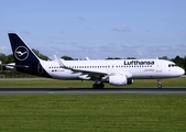 Lufthansa Airbus A320-214 (D-AIZO) at  Hamburg - Fuhlsbuettel (Helmut Schmidt), Germany