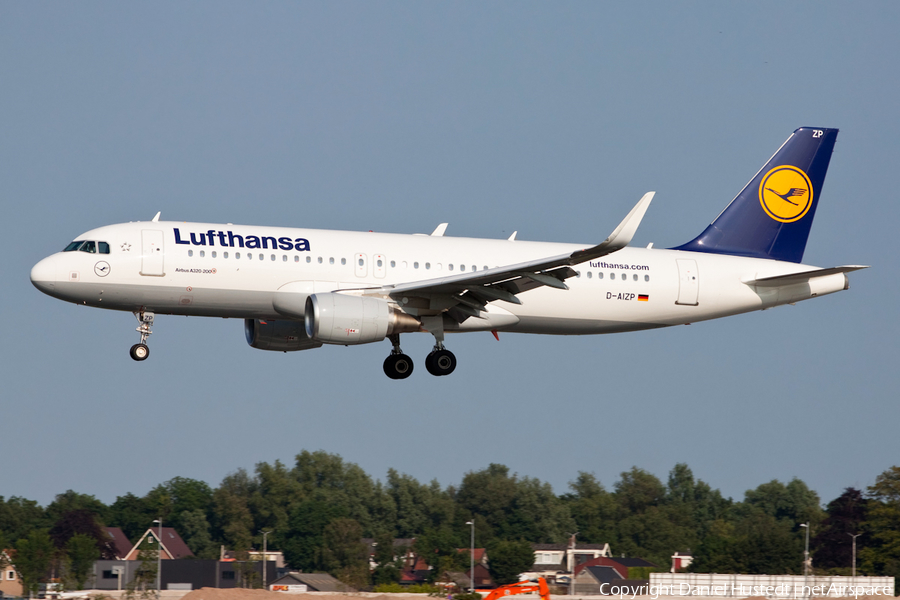 Lufthansa Airbus A320-214 (D-AIZP) | Photo 657941