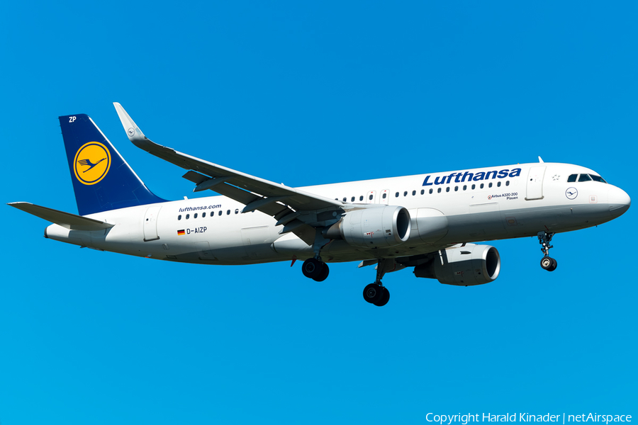 Lufthansa Airbus A320-214 (D-AIZP) | Photo 297816