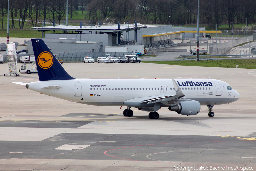 Lufthansa Airbus A320-214 (D-AIZP) | Photo 138696