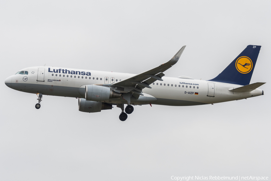 Lufthansa Airbus A320-214 (D-AIZP) | Photo 298393