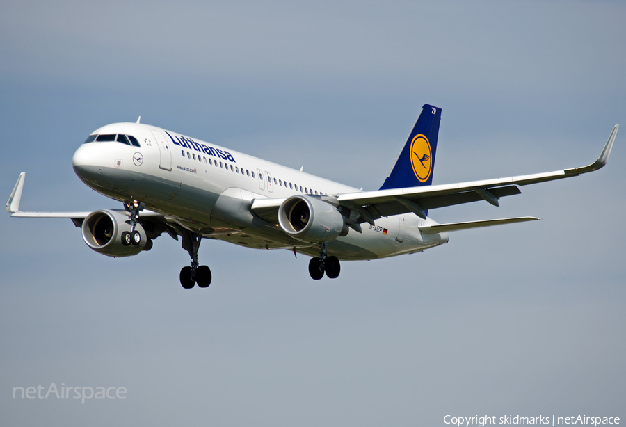 Lufthansa Airbus A320-214 (D-AIZP) | Photo 60878