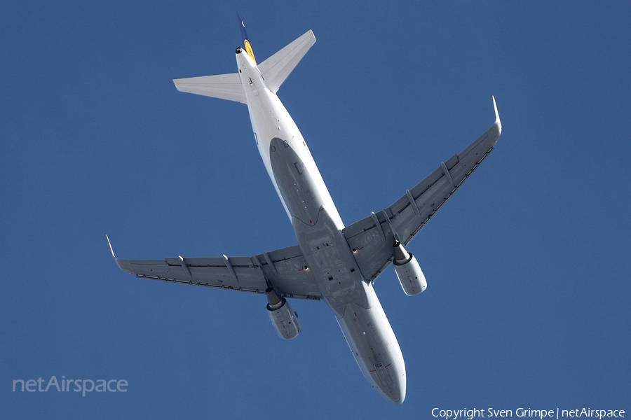 Lufthansa Airbus A320-214 (D-AIZQ) | Photo 22742