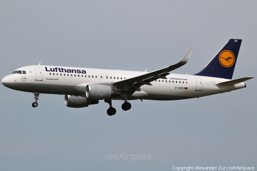Lufthansa Airbus A320-214 (D-AIZR) | Photo 143944