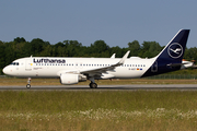 Lufthansa Airbus A320-214 (D-AIZT) at  Hamburg - Fuhlsbuettel (Helmut Schmidt), Germany