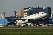 Lufthansa Airbus A320-214 (D-AIZT) at  Moscow - Domodedovo, Russia