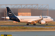 Lufthansa Airbus A320-214 (D-AIZT) at  Frankfurt am Main, Germany