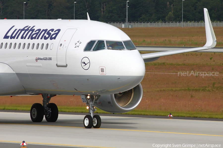 Lufthansa Airbus A320-214 (D-AIZU) | Photo 28630