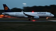 Lufthansa Airbus A320-214 (D-AIZV) at  Frankfurt am Main, Germany