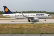 Lufthansa Airbus A320-214 (D-AIZW) at  Frankfurt am Main, Germany