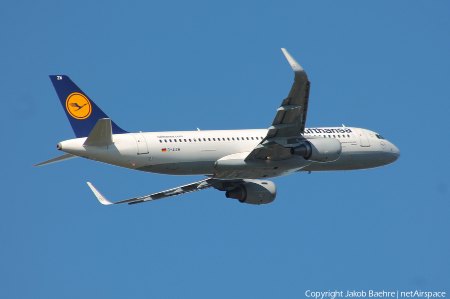 Lufthansa Airbus A320-214 (D-AIZW) | Photo 138933