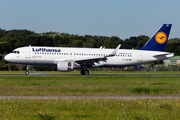 Lufthansa Airbus A320-214 (D-AIZW) at  Hamburg - Fuhlsbuettel (Helmut Schmidt), Germany