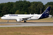 Lufthansa Airbus A320-214 (D-AIZW) at  Hamburg - Fuhlsbuettel (Helmut Schmidt), Germany