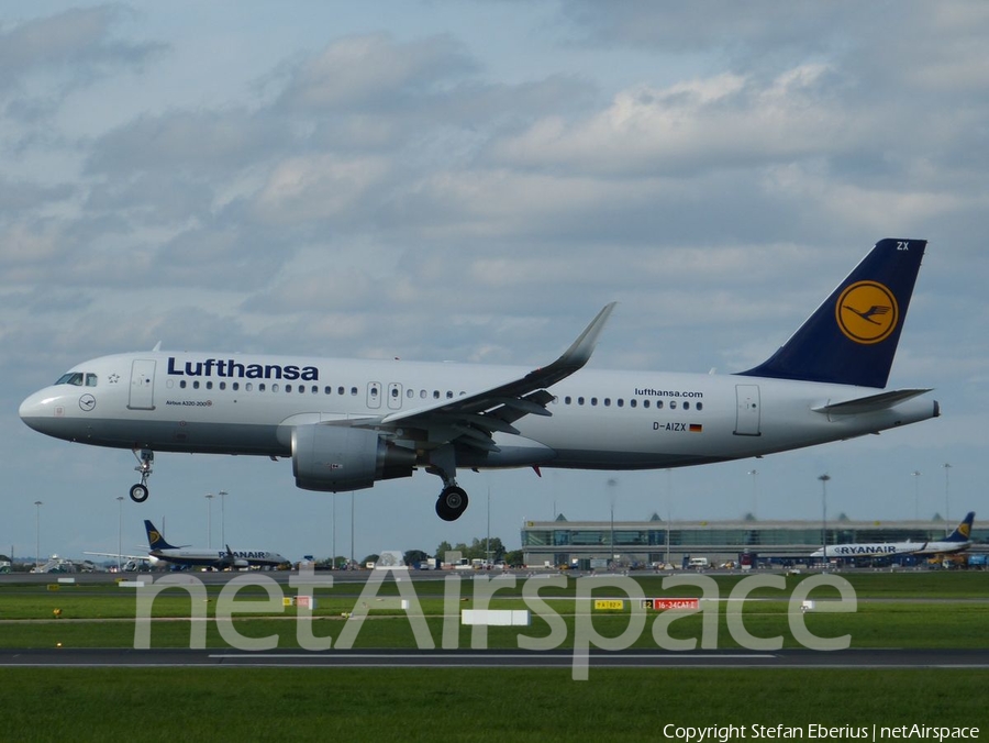 Lufthansa Airbus A320-214 (D-AIZX) | Photo 128684