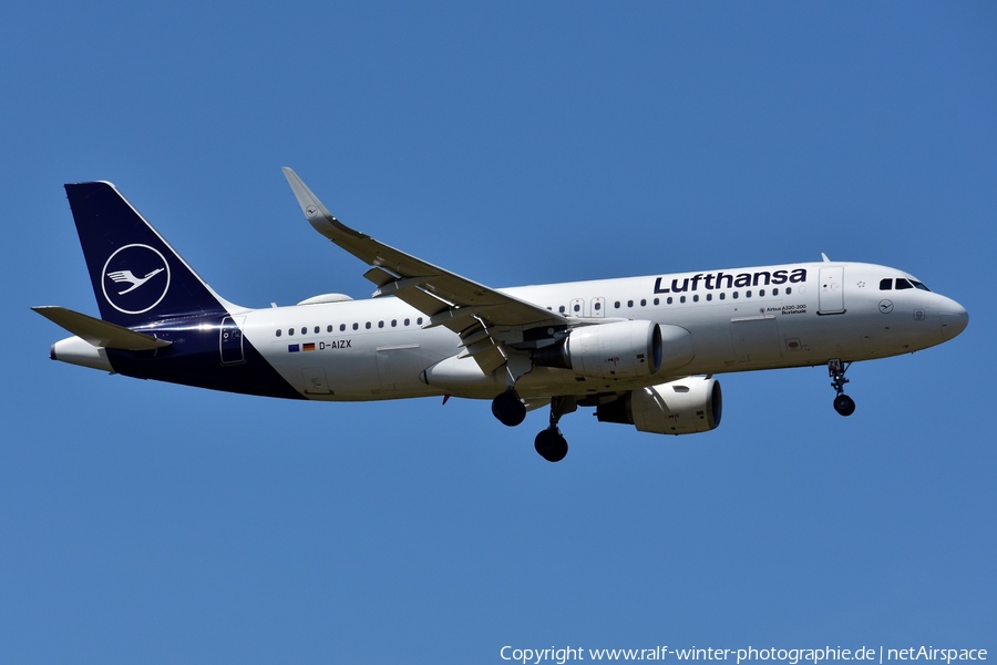 Lufthansa Airbus A320-214 (D-AIZX) | Photo 604252