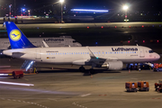 Lufthansa Airbus A320-214 (D-AIZX) at  Hamburg - Fuhlsbuettel (Helmut Schmidt), Germany