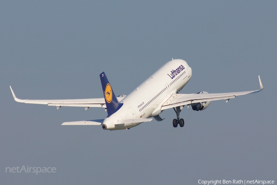 Lufthansa Airbus A320-214 (D-AIZX) | Photo 164028