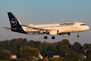 Lufthansa Airbus A320-214 (D-AIZX) at  Hamburg - Fuhlsbuettel (Helmut Schmidt), Germany