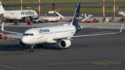 Lufthansa Airbus A320-214 (D-AIZX) at  Hamburg - Fuhlsbuettel (Helmut Schmidt), Germany
