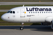 Lufthansa Airbus A320-214 (D-AIZX) at  Munich, Germany