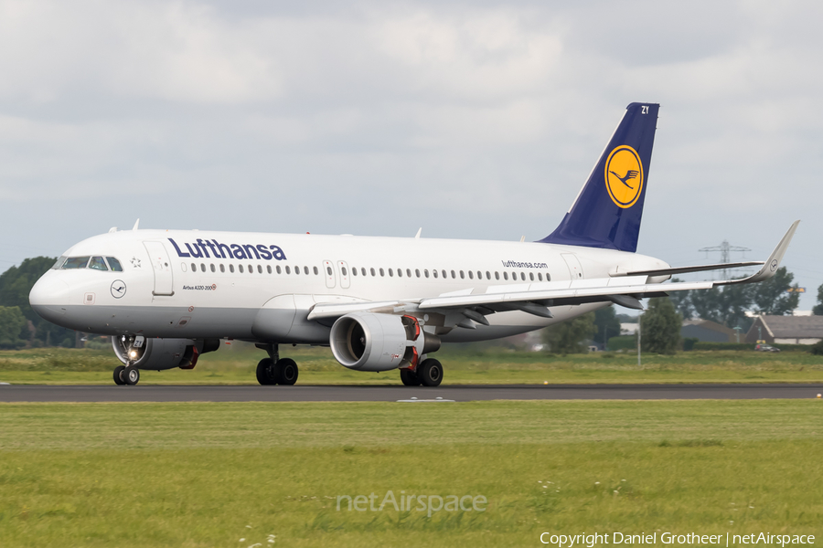 Lufthansa Airbus A320-214 (D-AIZY) | Photo 135905
