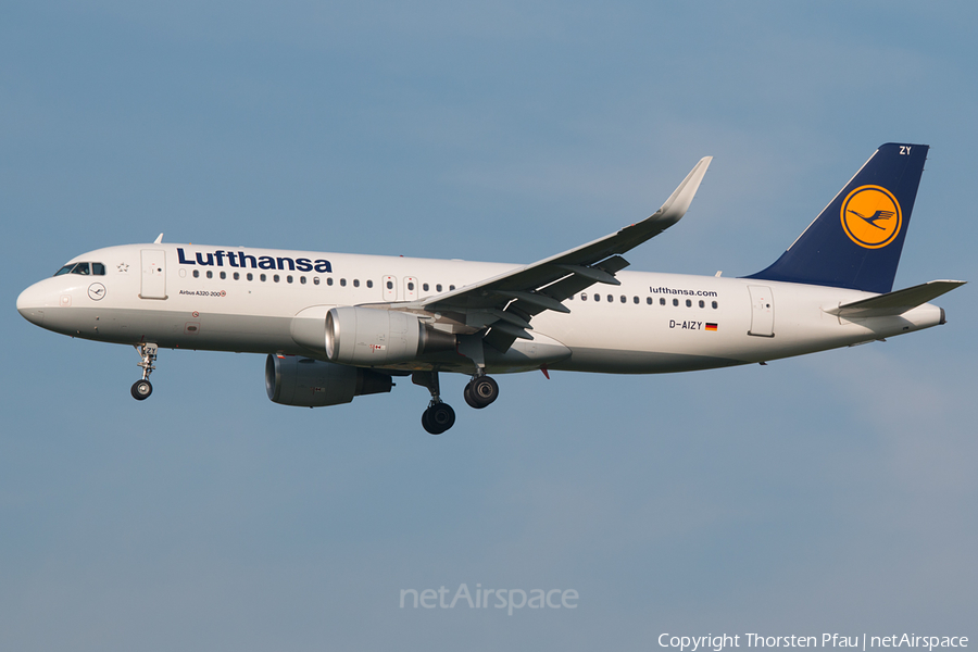 Lufthansa Airbus A320-214 (D-AIZY) | Photo 61743