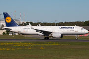 Lufthansa Airbus A320-214 (D-AIZY) at  Frankfurt am Main, Germany