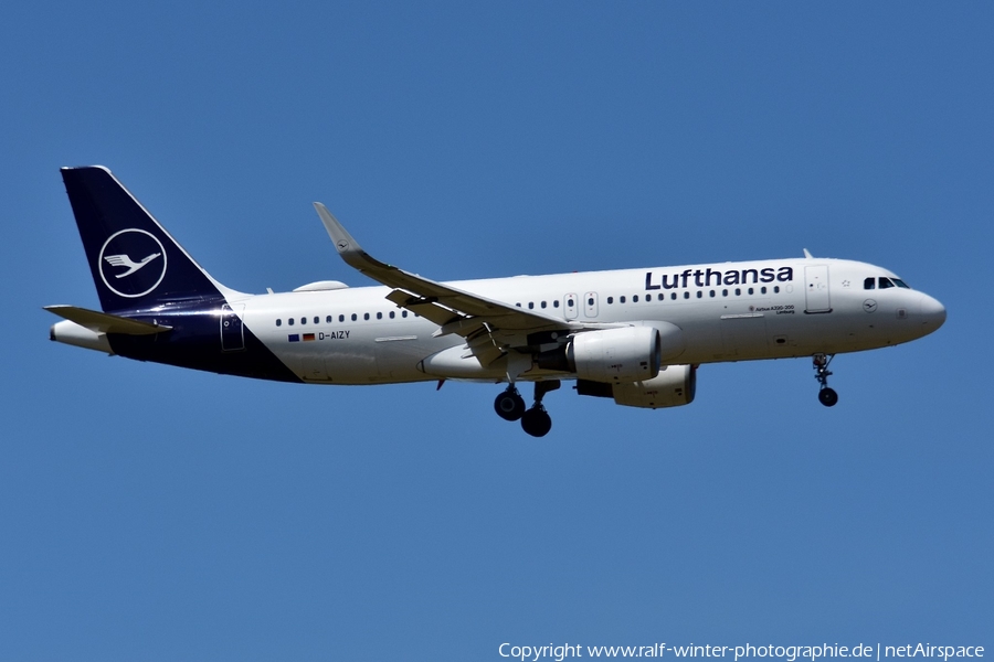 Lufthansa Airbus A320-214 (D-AIZY) | Photo 604651