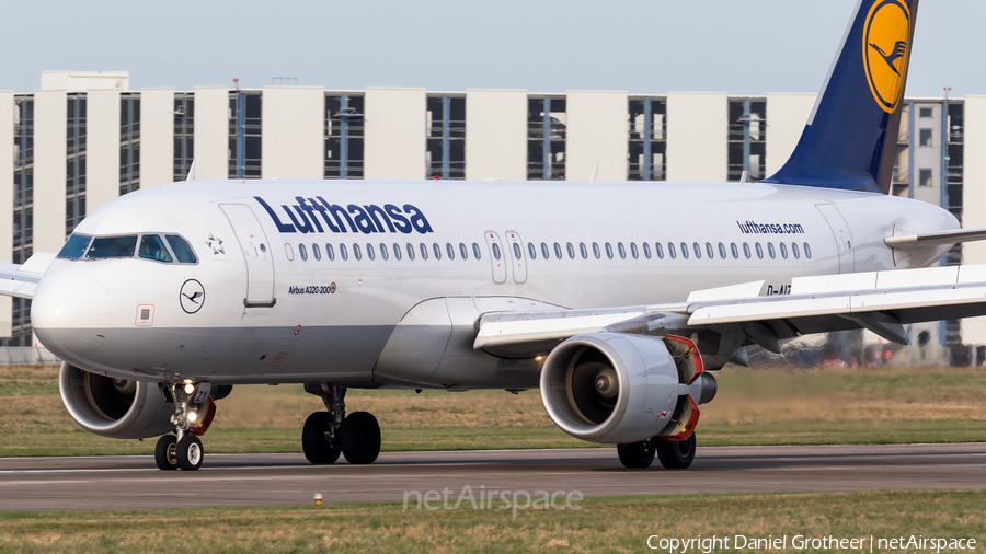Lufthansa Airbus A320-214 (D-AIZY) | Photo 153338