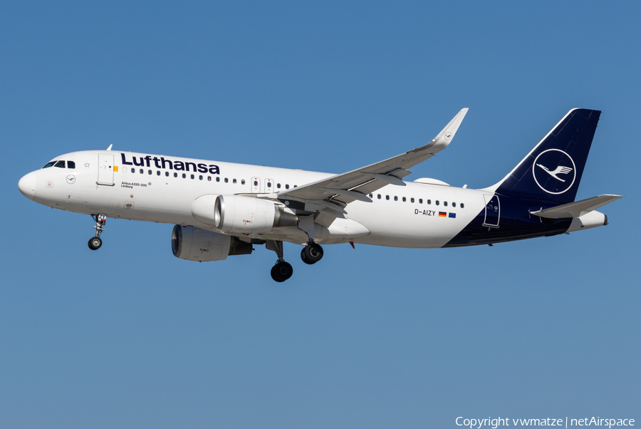 Lufthansa Airbus A320-214 (D-AIZY) | Photo 681643