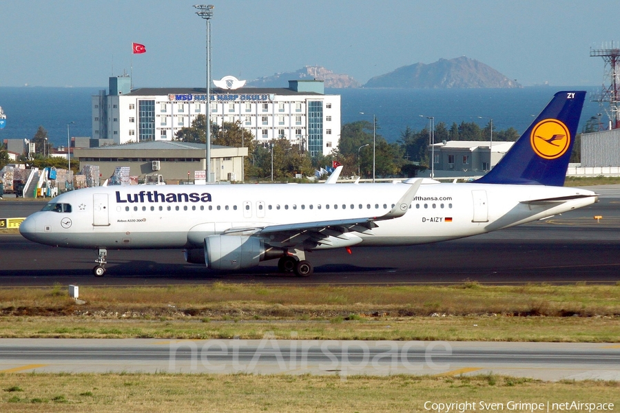 Lufthansa Airbus A320-214 (D-AIZY) | Photo 272236