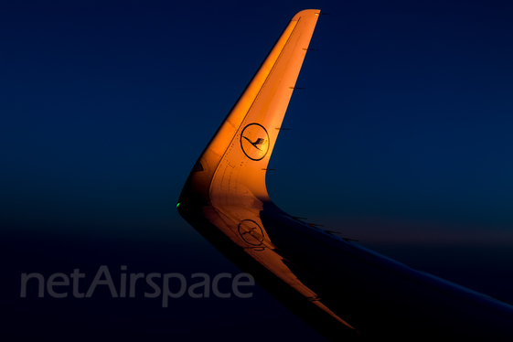 Lufthansa Airbus A320-214 (D-AIZY) at  In Flight, Germany