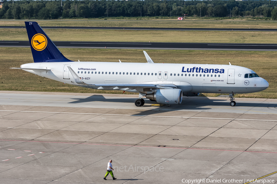Lufthansa Airbus A320-214 (D-AIZY) | Photo 86101