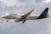 Lufthansa Airbus A320-214 (D-AIZZ) at  Frankfurt am Main, Germany